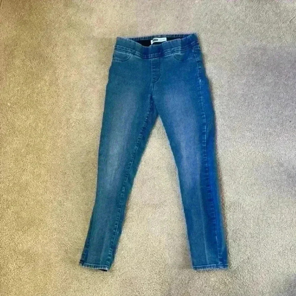 Old navy super skinny high rise blue jeans in size 8 - Picture 1 of 7